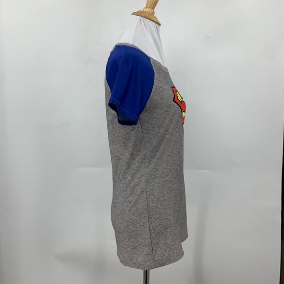 Under Armour Heatgear Fitted Shirt Womens Extra Small Superman Logo Raglan Tee - Picture 4 of 10